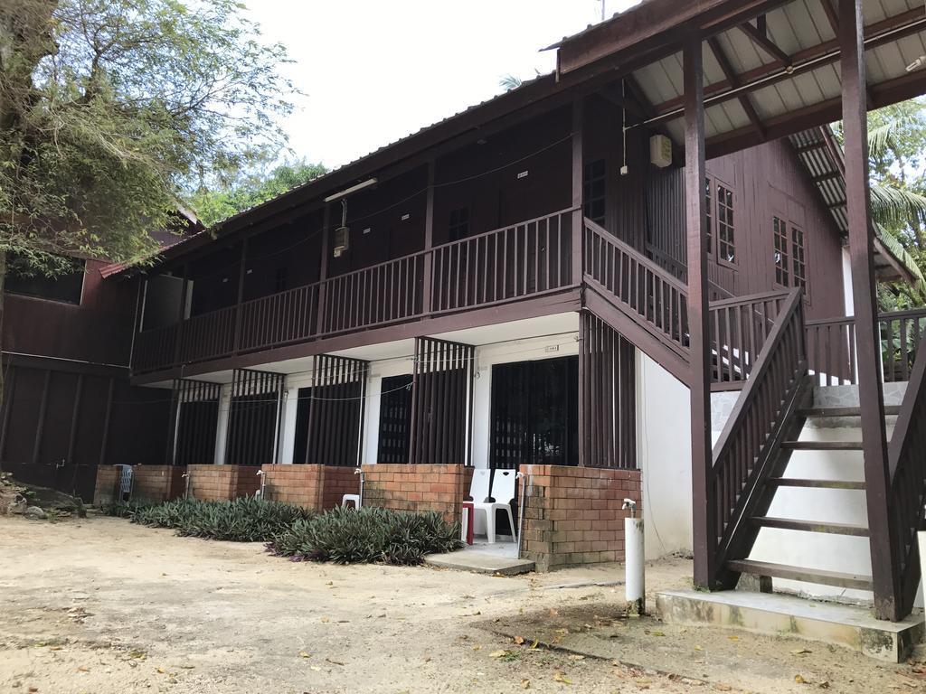 เดอะ บารัต เปอร์เฮนเตียน รีสอร์ต Villa Kampong Pasir Hantu ภายนอก รูปภาพ